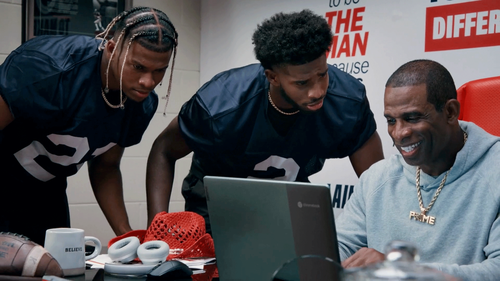 GOOGLE CHROMEBOOK DEION SANDERS - UNDERCOVER GAMER